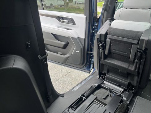 New 2026 Chevrolet Suburban Premier w/ Sun And Tow Package image 41