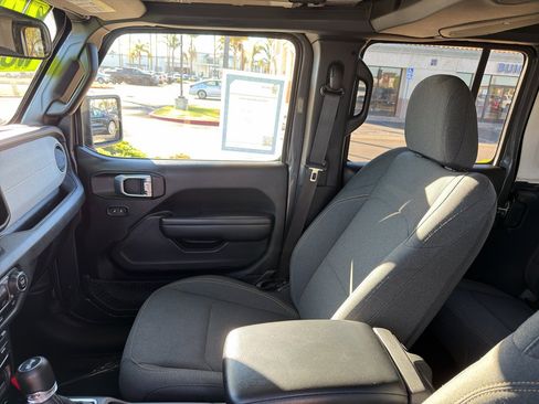 Used 2024 Jeep Wrangler Unlimited Sport image 20