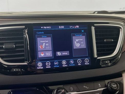 Used 2018 Chrysler Pacifica Touring-L Plus w/ Tire & Wheel Group image 21