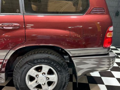 Used 2000 Toyota Land Cruiser AWD/4WD image 22
