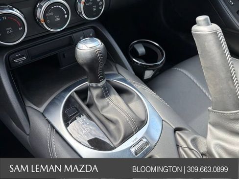 Used 2025 MAZDA MX-5 Miata RF Grand Touring w/ Weather Package RWD image 4