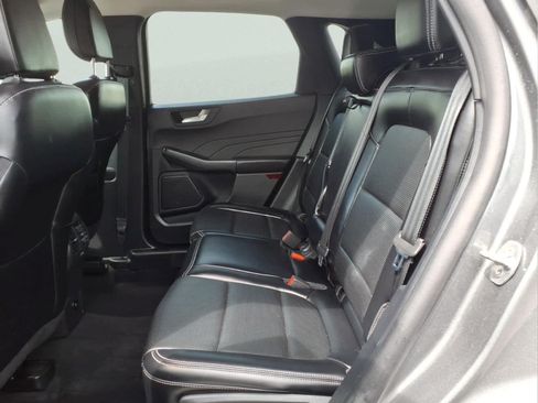 Used 2025 Ford Escape Platinum AWD/4WD image 29