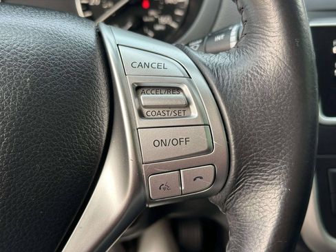 Used 2016 Nissan Altima 2.5 SV FWD image 25