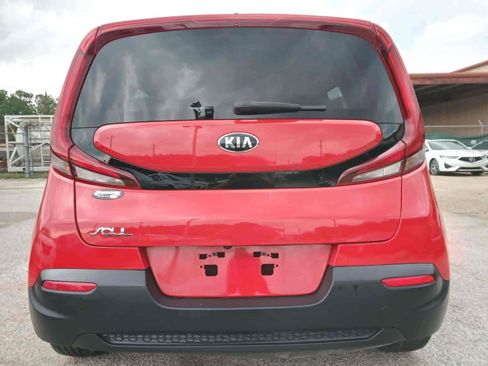 Used 2021 Kia Soul LX image 6