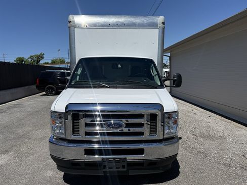 Used 2025 Ford E-450 and Econoline 450 Super Duty w/ Power Equipment Group RWD image 21