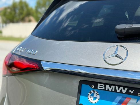 Used 2024 Mercedes-Benz GLC 300 4MATIC image 13