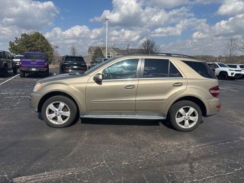 Used 2010 Mercedes-Benz ML 350 4MATIC image 2