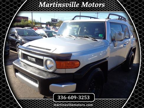 Used 2007 Toyota FJ Cruiser 2WD image 1