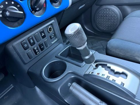 Used 2007 Toyota FJ Cruiser 2WD image 25