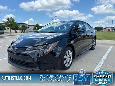 Used 2025 Toyota Corolla LE FWD image 1