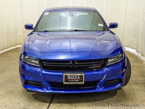 Used 2018 Dodge Charger SXT RWD image 7