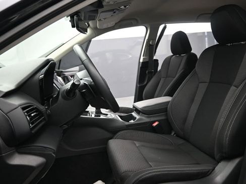 Used 2024 Subaru Outback Premium image 10