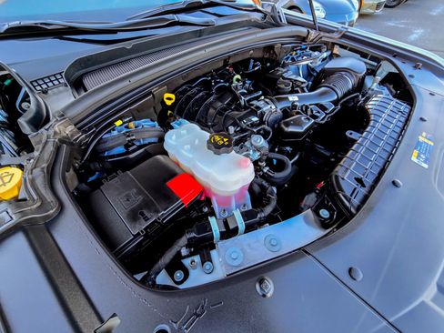 Used 2025 Jeep Grand Cherokee L Overland w/ Luxury Tech Group IV image 54