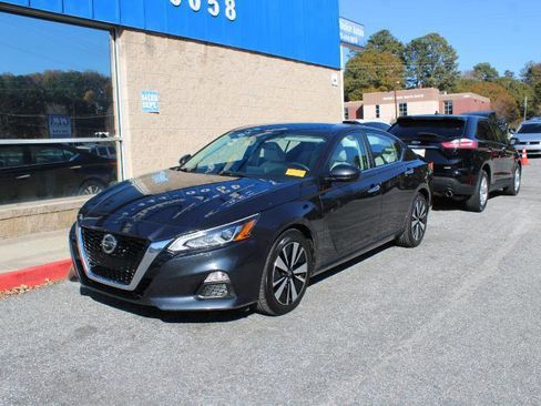 Used 2021 Nissan Altima 2.5 SV FWD image 3