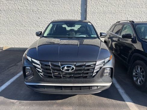 Used 2023 Hyundai Tucson SE image 2