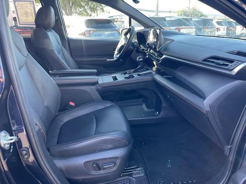 Used 2021 Toyota Sienna XSE w/ XSE Plus Package image 15