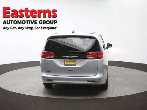 Used 2023 Chrysler Voyager LX FWD image 38