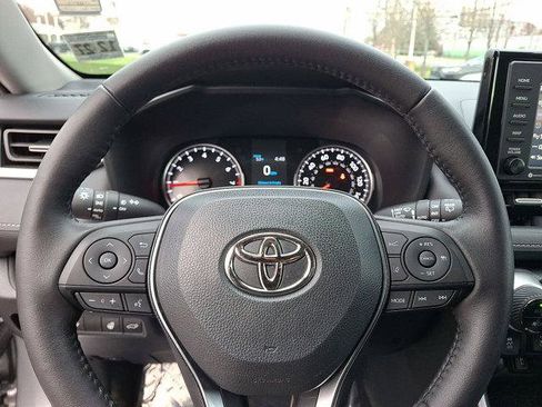 Certified 2022 Toyota RAV4 XLE Premium image 18