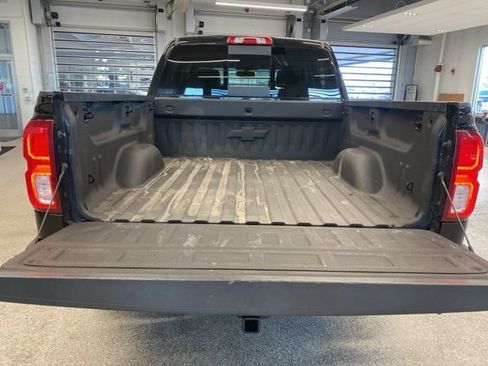 Used 2017 Chevrolet Silverado 1500 LTZ Z71 w/ Midnight Edition image 9