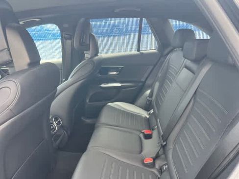 Used 2026 Mercedes-Benz GLC 300 image 18