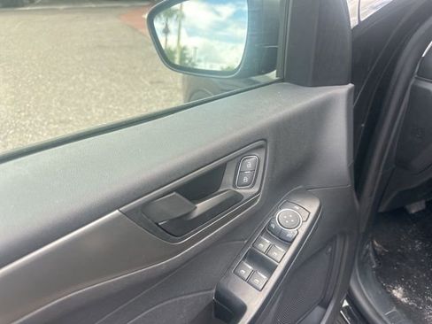 Used 2024 Ford Escape Active image 11