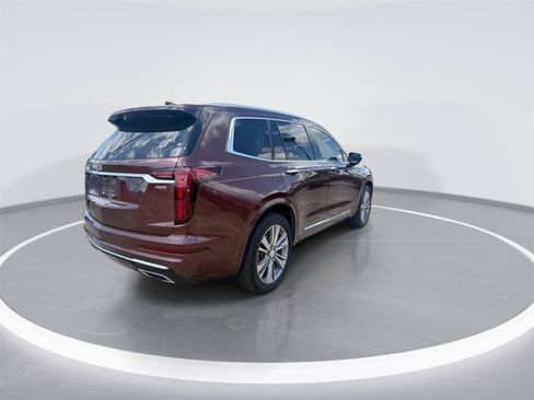 Used 2022 Cadillac XT6 Premium Luxury FWD image 8