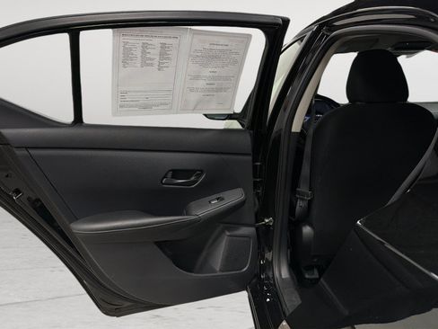 Used 2025 Nissan Sentra SV FWD image 31