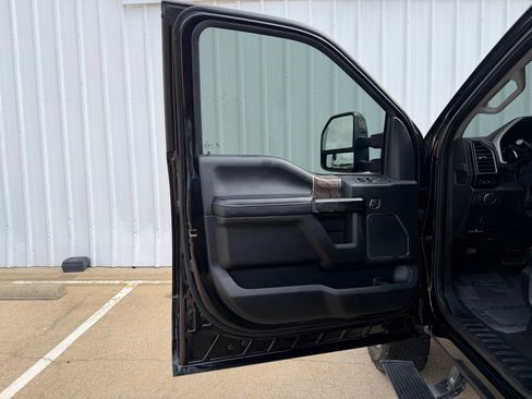 Used 2019 Ford F250 Lariat w/ Chrome Package AWD/4WD image 20
