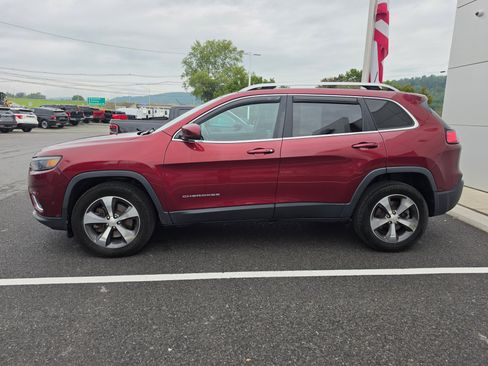 Used 2019 Jeep Cherokee Limited w/ Luxury Group AWD/4WD image 7