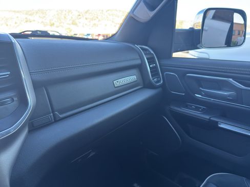 Used 2019 RAM 1500 Laramie AWD/4WD image 31