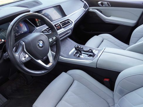 Used 2023 BMW X5 xDrive40i w/ Premium Package AWD/4WD image 9