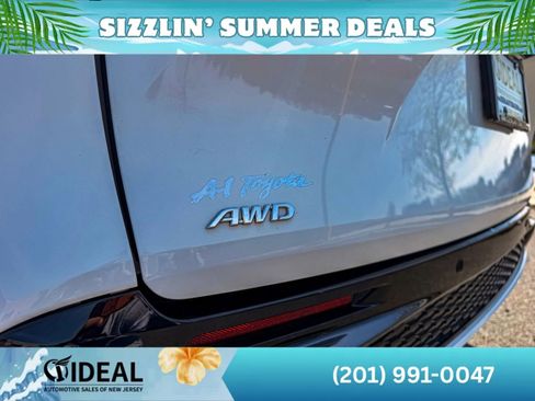 Used 2022 Toyota Sienna XSE w/ XSE Plus Package AWD/4WD image 15