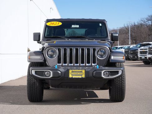 Used 2023 Jeep Wrangler Unlimited Sahara w/ Cold Weather Group AWD/4WD image 8
