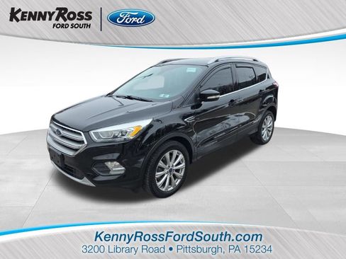 Used 2017 Ford Escape Titanium image 1