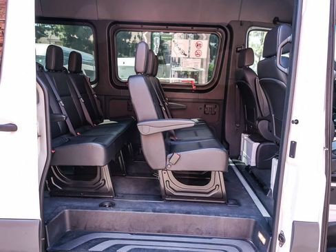 Used 2020 Mercedes-Benz Sprinter 2500 image 23