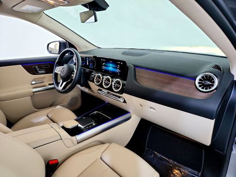 Certified 2023 Mercedes-Benz GLA 250 4MATIC image 23