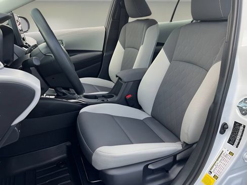 Certified 2025 Toyota Corolla LE FWD image 11