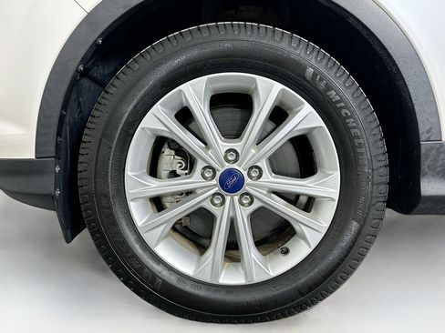 Used 2018 Ford Escape SE image 11