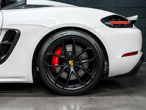 Used 2020 Porsche 718 Boxster Spyder image 12