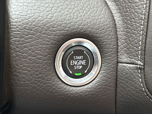 Certified 2022 GMC Yukon Denali image 19