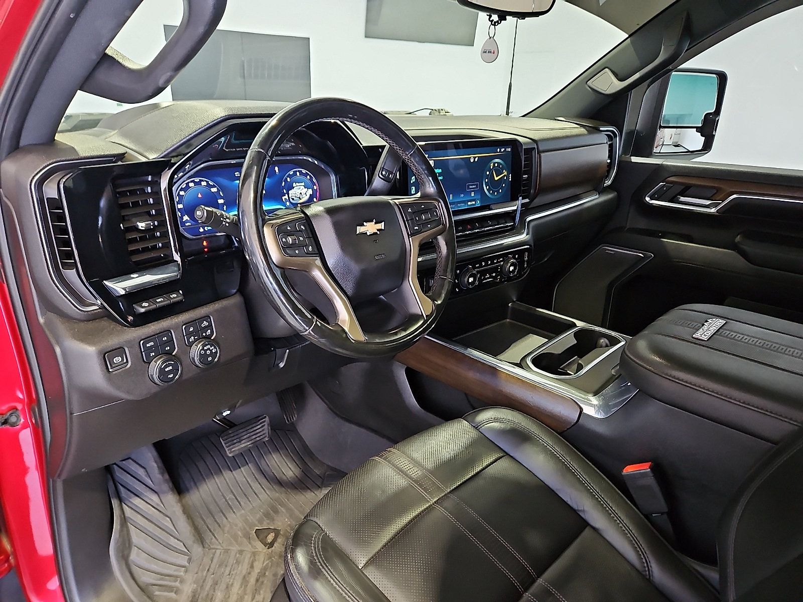 Used 2024 Chevrolet Silverado 3500 High Country w/ High Country Premium Package AWD/4WD image 13