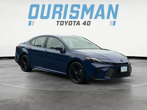 Certified 2025 Toyota Camry SE AWD/4WD image 1
