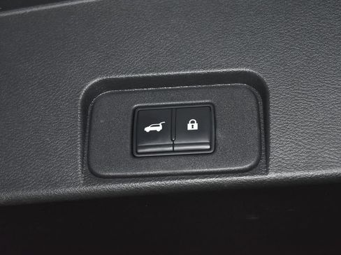 Used 2021 Nissan Rogue Platinum FWD image 35