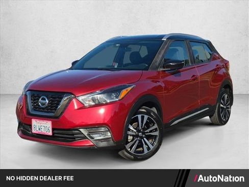 Used 2019 Nissan Kicks SR FWD image 1