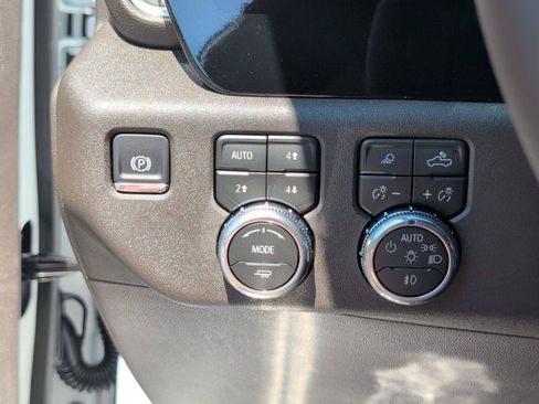 New 2026 GMC Sierra 1500 SLT w/ SLT Premium Plus Package AWD/4WD image 33