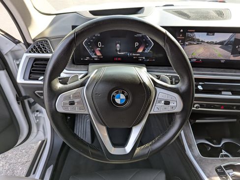 Used 2023 BMW X7 xDrive40i w/ Premium Package AWD/4WD image 16