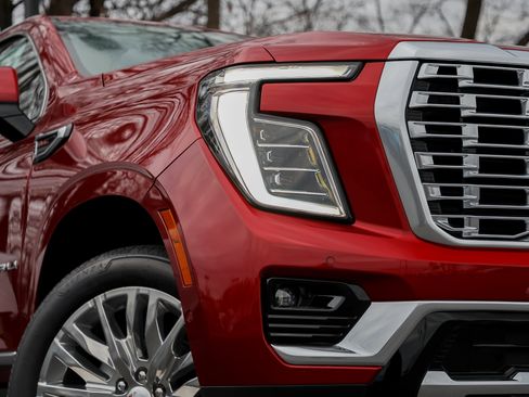 New 2026 GMC Yukon XL Denali w/ Sun & Power Step Package image 3