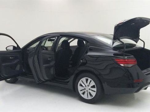 Used 2023 Nissan Sentra S FWD image 11