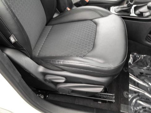 Used 2018 Jeep Compass Latitude image 42