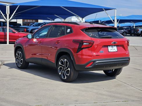 New 2026 Chevrolet Trax RS w/ Driver Confidence Package FWD image 3